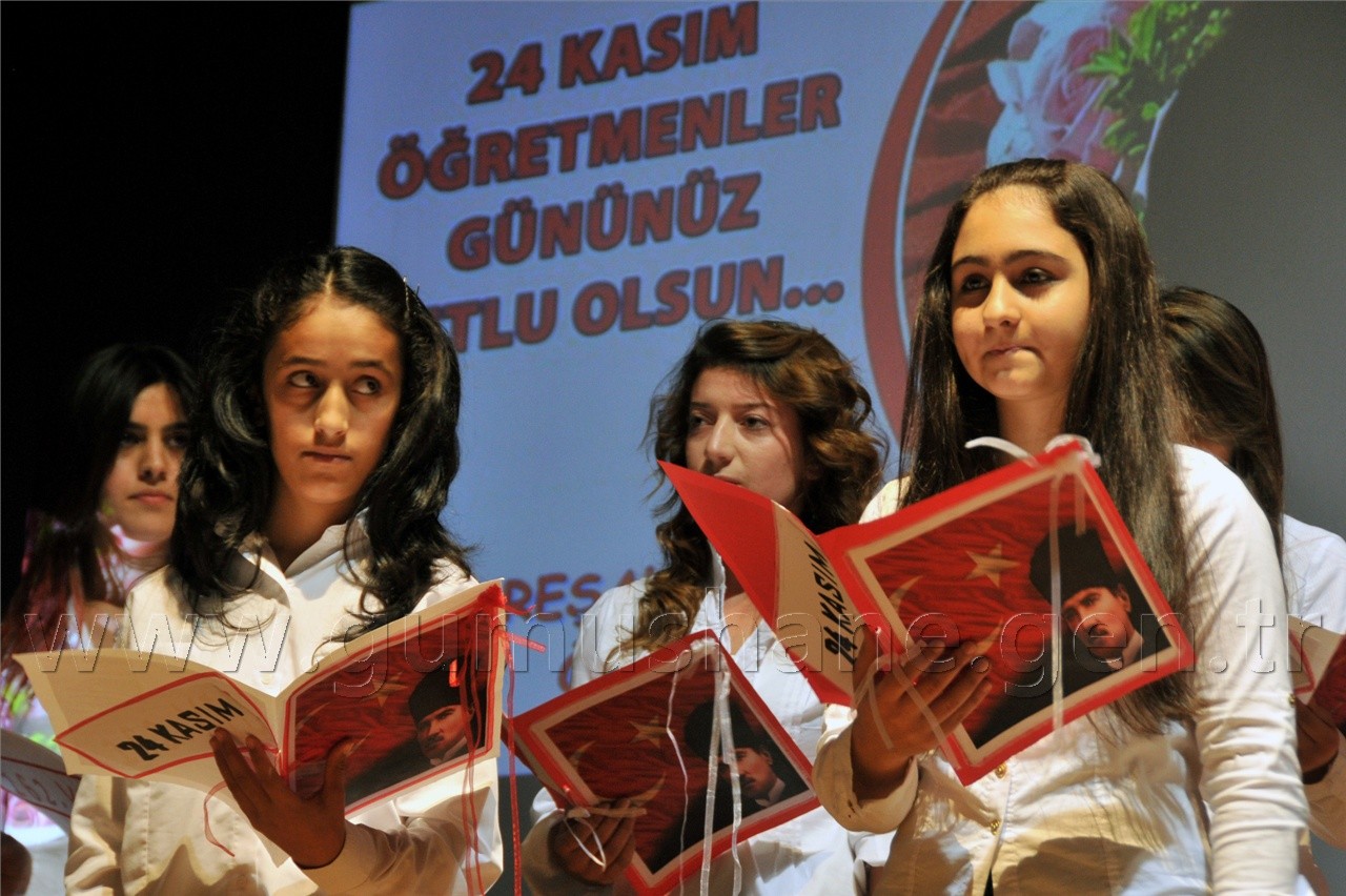 Gümüşhane'de 24 Kasım Öğretmenler Günü Kutlamaları 1