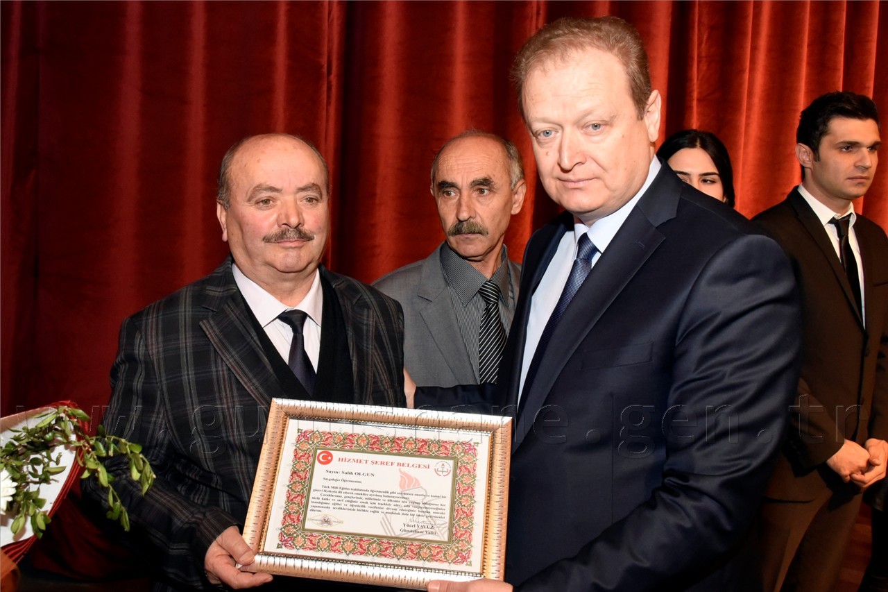 Gümüşhane'de 24 Kasım Öğretmenler Günü kutlandı 24