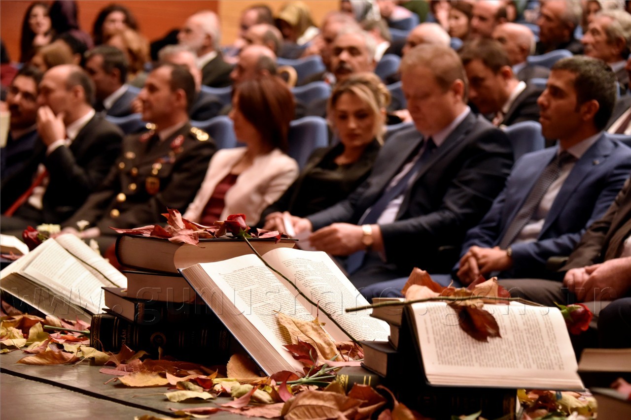 Gümüşhane'de 24 Kasım Öğretmenler Günü kutlandı 29