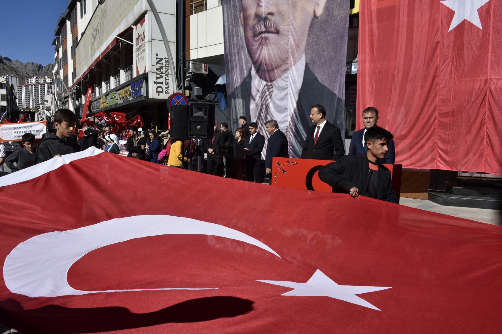 Gümüşhane’de 29 Ekim Cumhuriyet Bayramı kutlanıyor 34