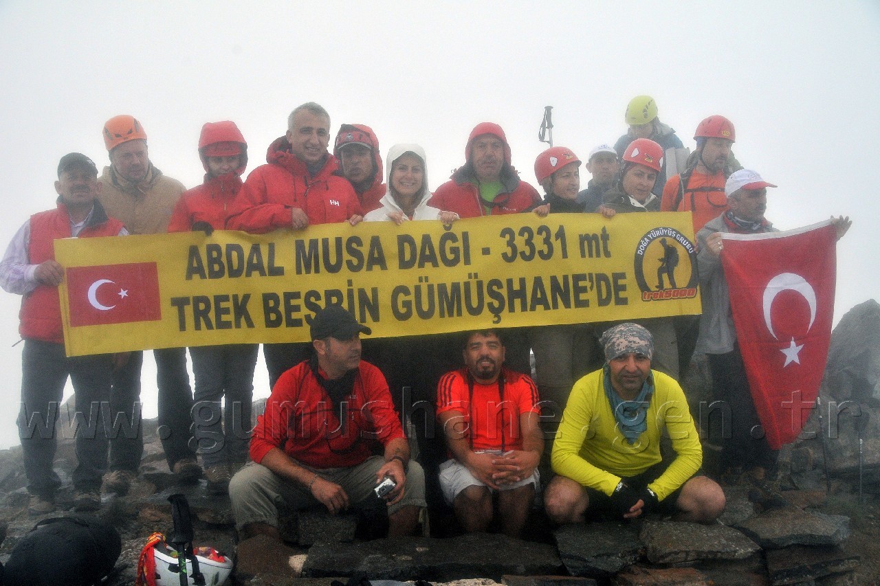 İstanbullu Dağcılar Gümüşhane'nin En Yüksek Zirvesinde 1