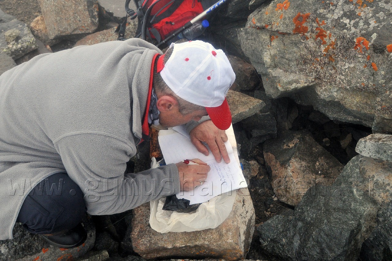 İstanbullu Dağcılar Gümüşhane'nin En Yüksek Zirvesinde 7