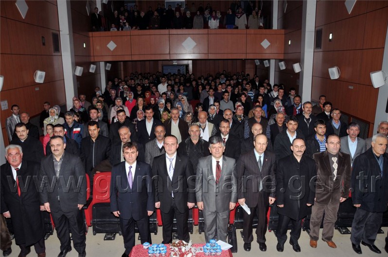 AK Gençlik Akif'i Unutmadı 1