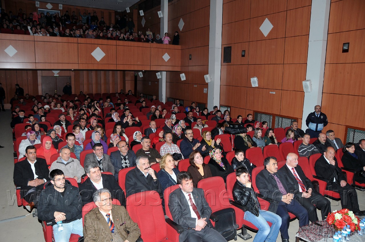 Gümüşhane'de Akın Akıntürk Konseri 3