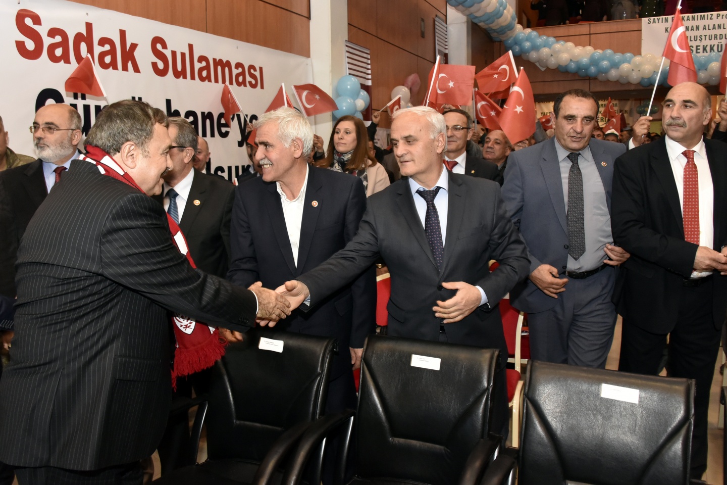 Bakan Eroğlu AK Parti teşkilatını ziyaret etti 10