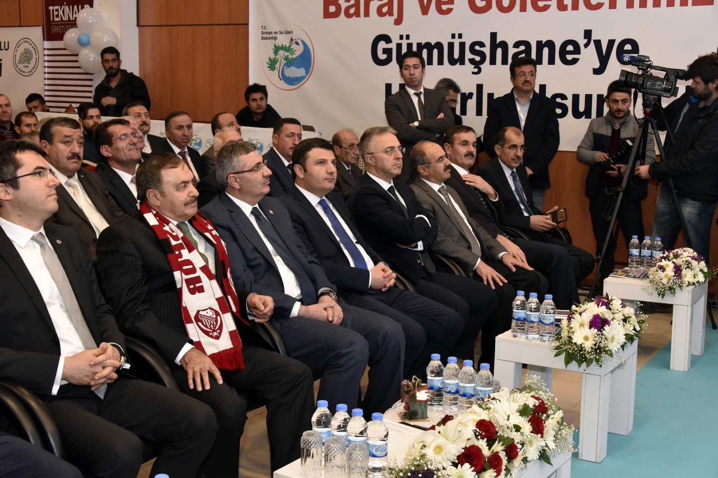 Bakan Eroğlu AK Parti teşkilatını ziyaret etti 56