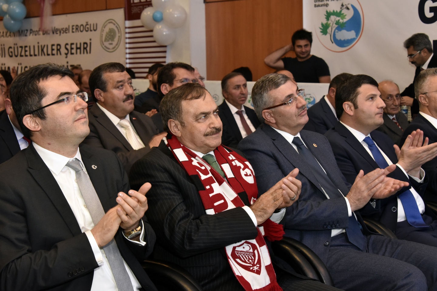 Bakan Eroğlu AK Parti teşkilatını ziyaret etti 82