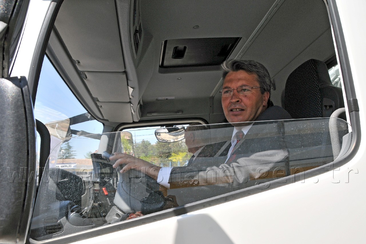 Özel İdare'nin Makine Parkı Büyüyor 6