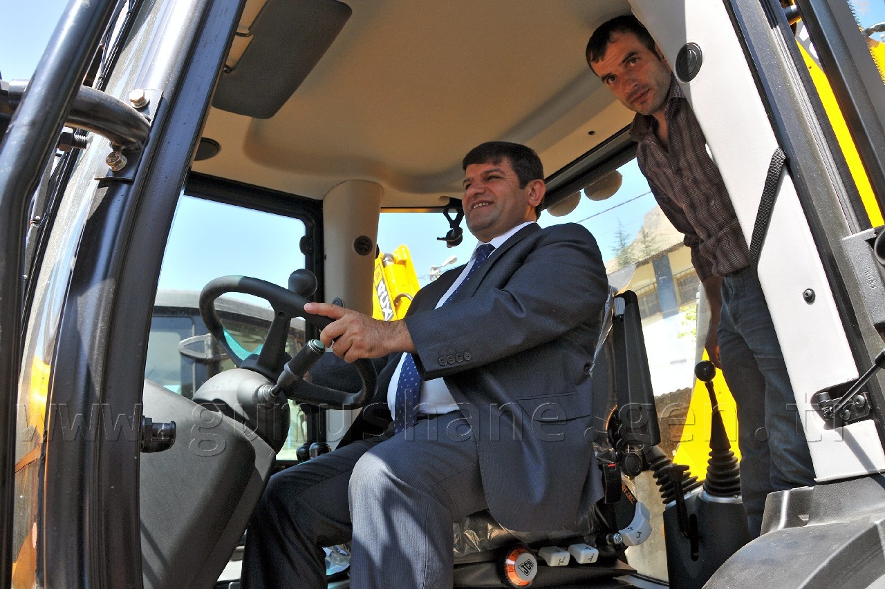 Özel İdare'nin Makine Parkı Büyüyor 8