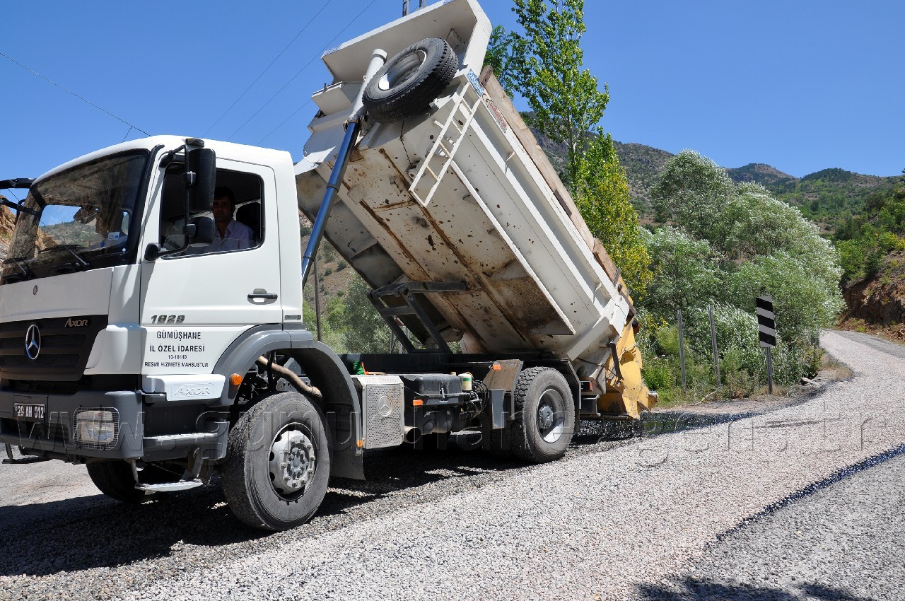 Ramazanda 180 Derecelik Asfalt Çalışması 4