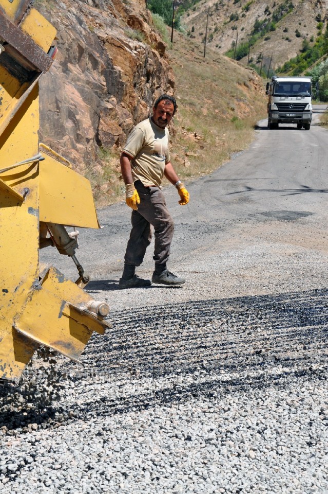 Ramazanda 180 Derecelik Asfalt Çalışması 5