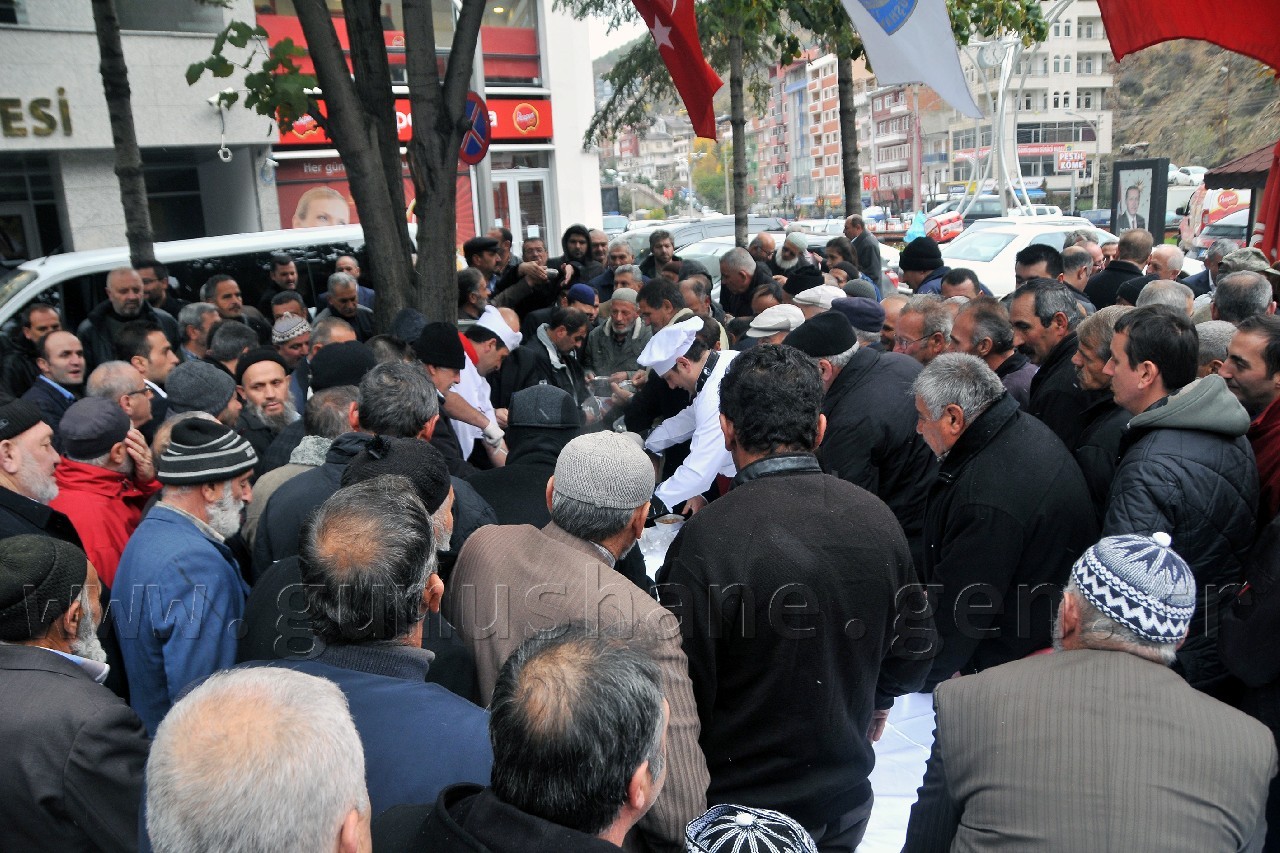 Gümüşhane’de 2 Bin Kişilik Aşure Dağıtıldı 7