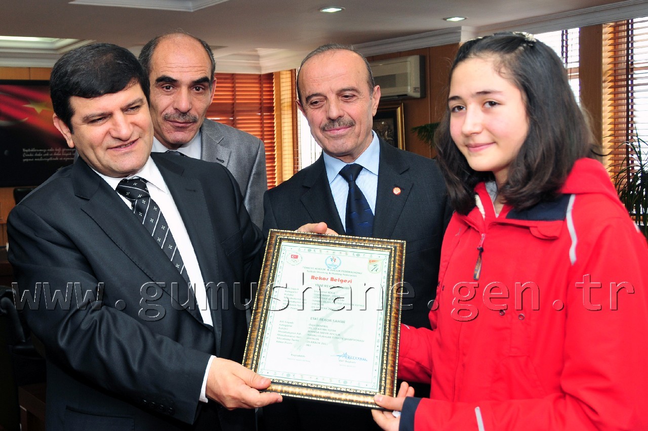 Atıcılıkta Türkiye Rekoru Belgesi Gümüşhane'ye Geldi 3
