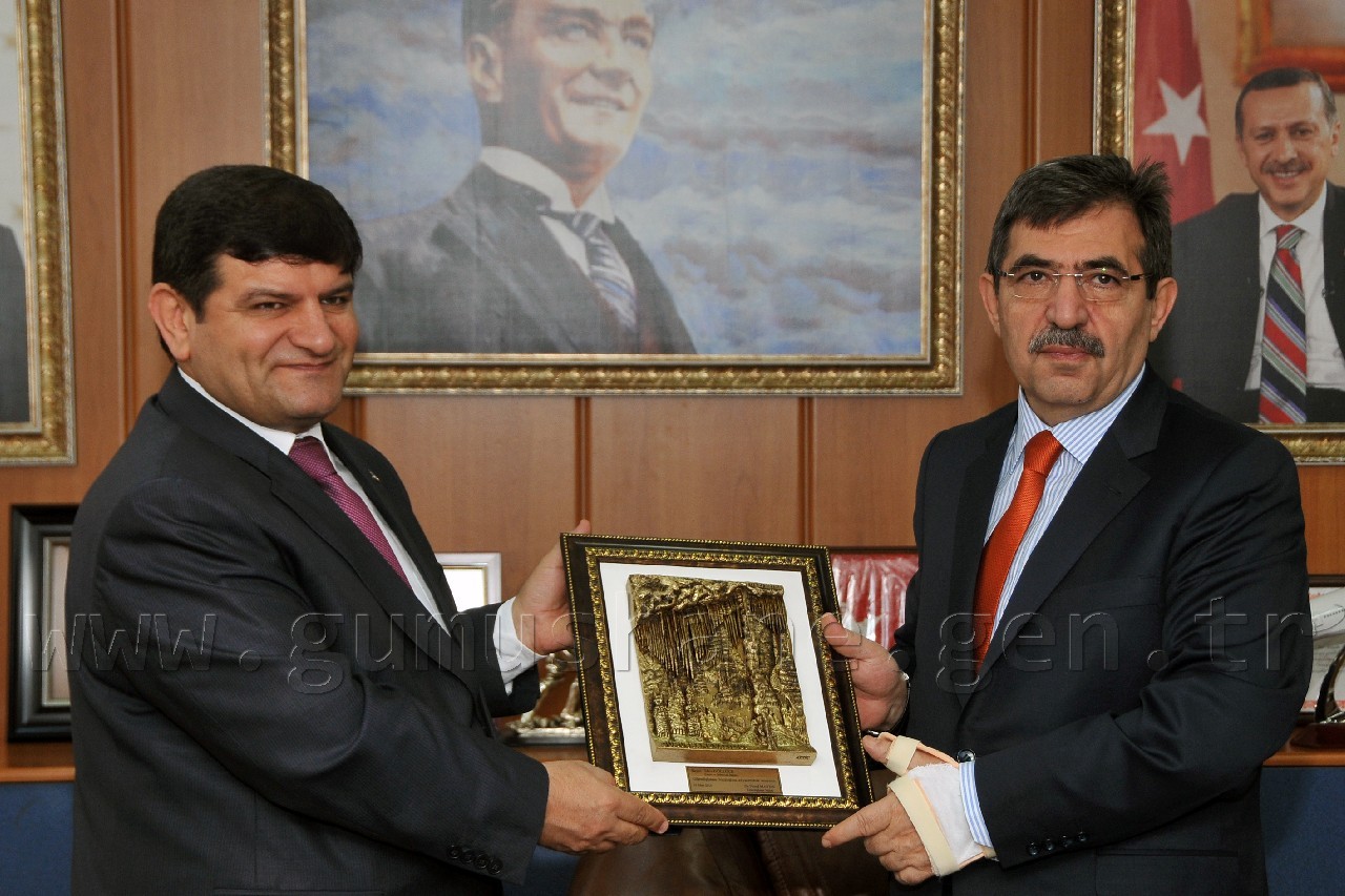 Çevre ve Şehircilik Bakanı İdris Güllüce Gümüşhane'de 2