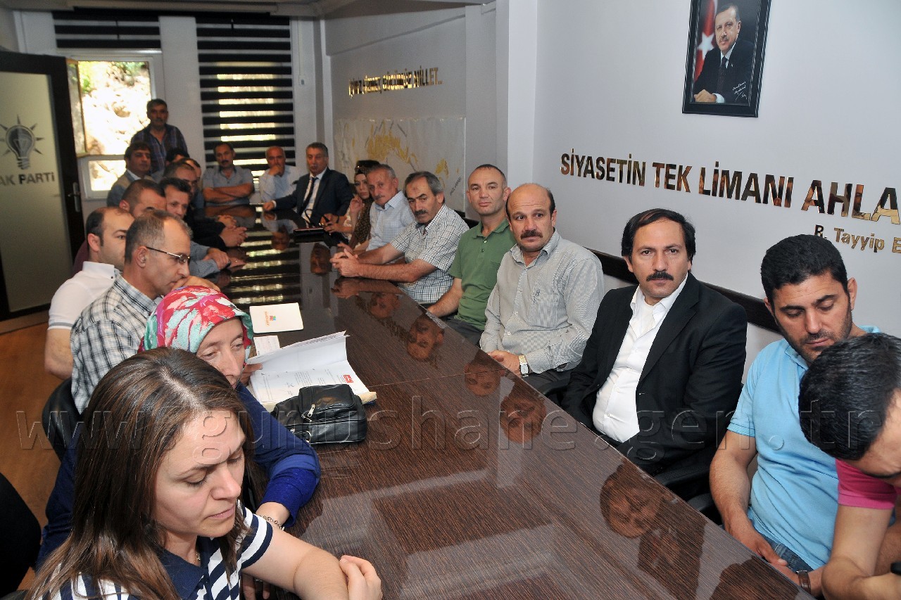 Bakan Çelik AK Parti İl Başkanlığı İle SGK'yı Ziyaret Etti 2