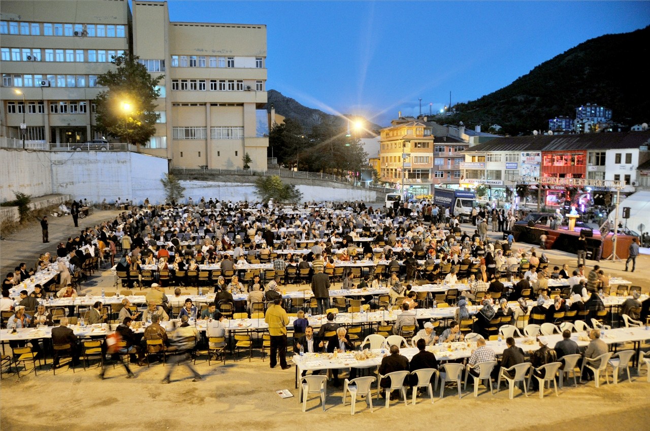 Milletin Ümüğünü Sıkmak İsteyenlerin Ümüğünü Sıkacağız 2