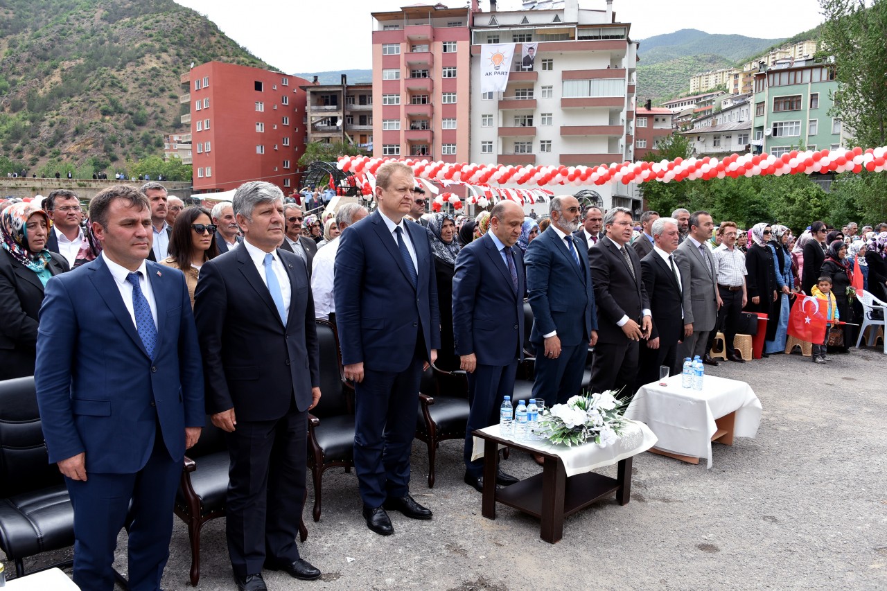 Bakan Işık Torul ve Şiran'da 3