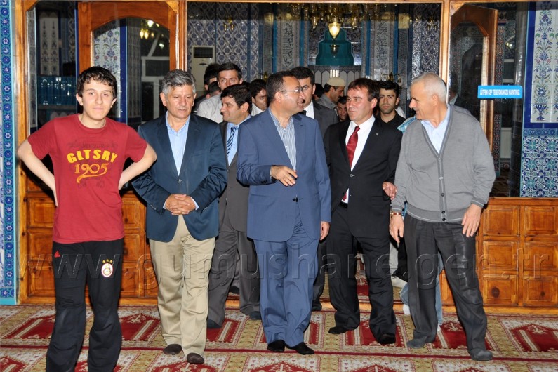 Bekir Bozdağ, Şehit Aileleri ve Gazilerle İftar Yaptı 5