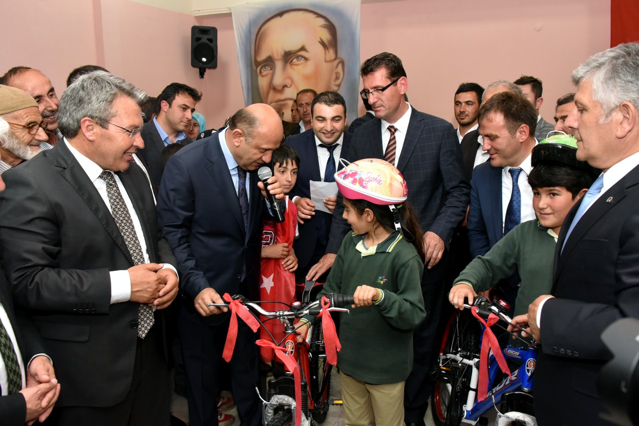 Bakan Işık Torul ve Şiran'da 8