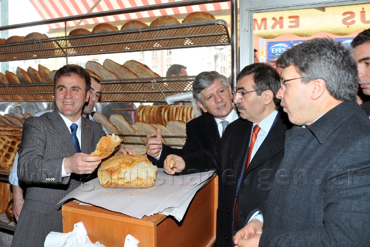 Çevre ve Şehircilik Bakanı İdris Güllüce Gümüşhane'de 8