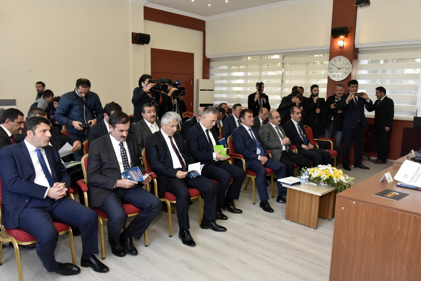 Bakan Eroğlu AK Parti teşkilatını ziyaret etti 81