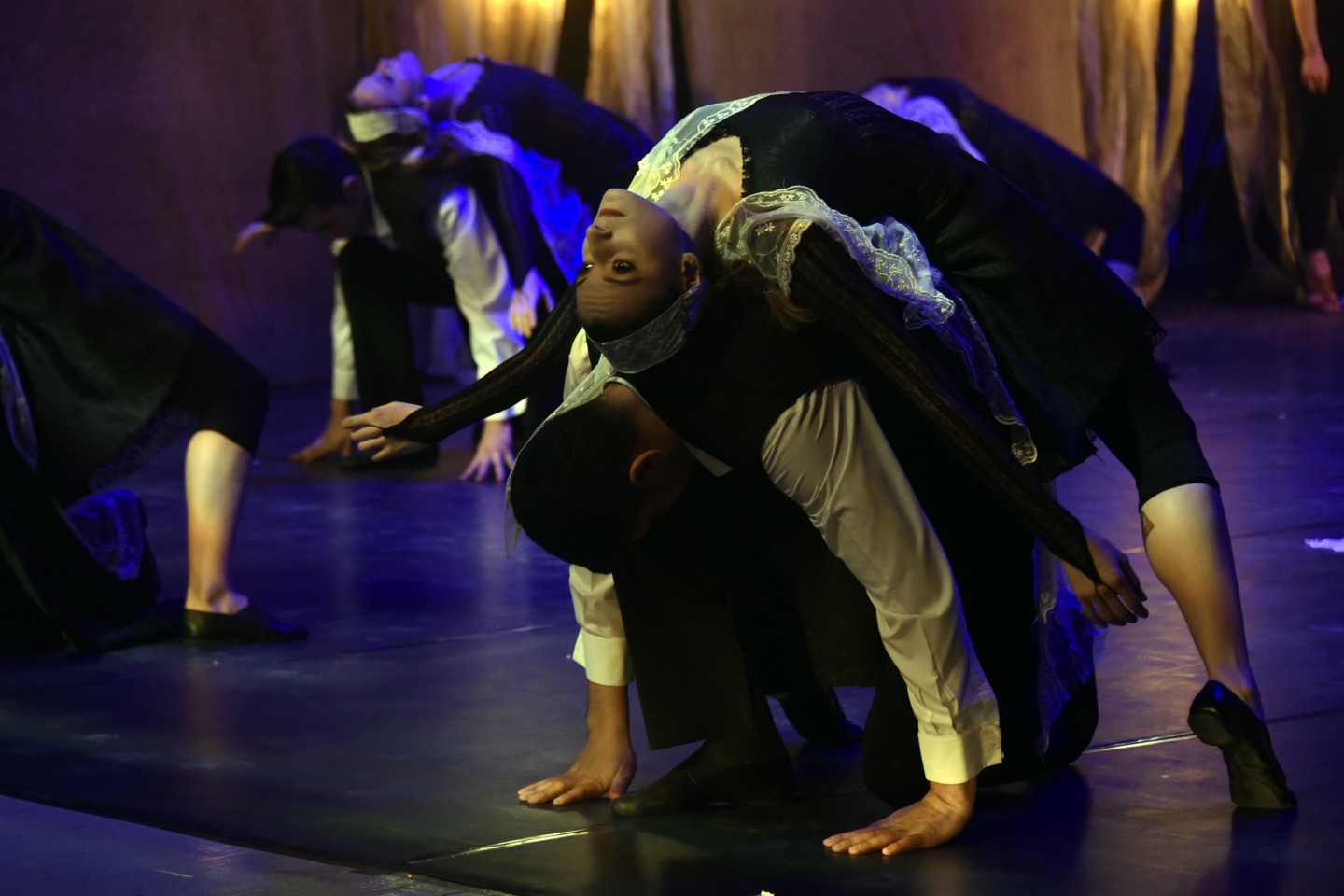 Güldestan Balesi Gümüşhane'de sahnelendi 8