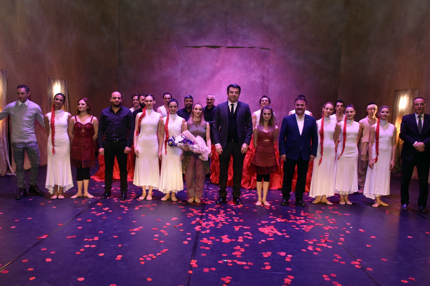 Güldestan Balesi Gümüşhane'de sahnelendi 23