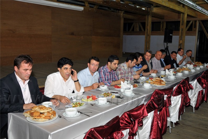 Gümüşhane Belediyesi İftar Yemeği Verdi 2