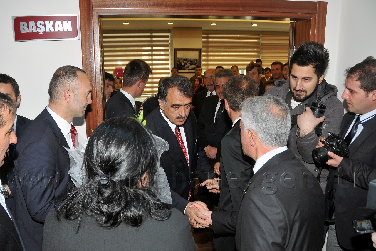 Gümüşhane Belediyesinde Devir Teslim Töreni Yapıldı 4