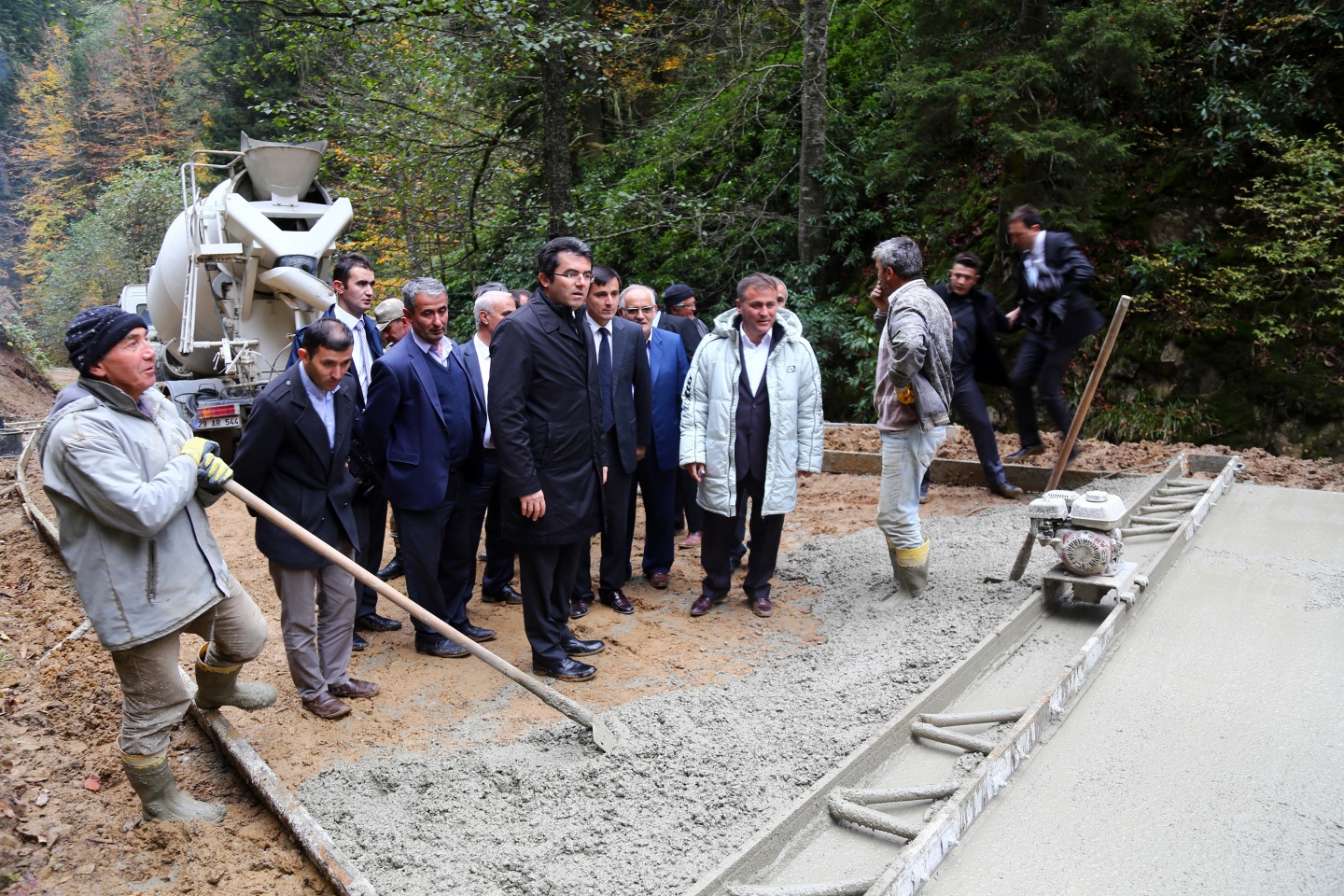 Güvende ve Erikbeli yolunda hummalı çalışma 1