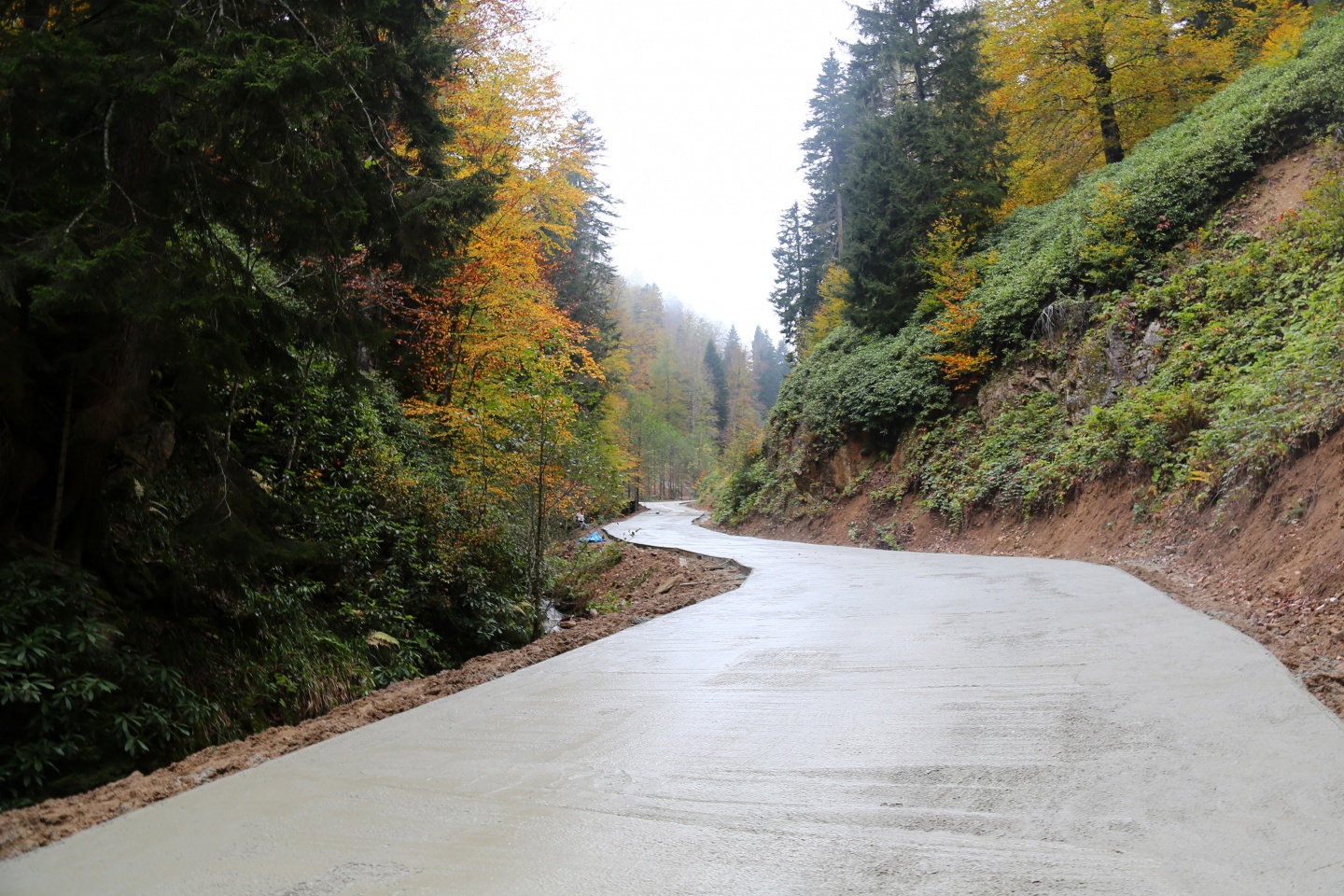 Güvende ve Erikbeli yolunda hummalı çalışma 7