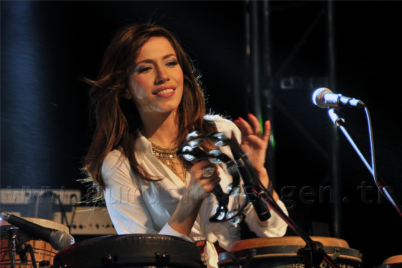 Burcu Güneş Gümüşhane'yi Coşturdu 5