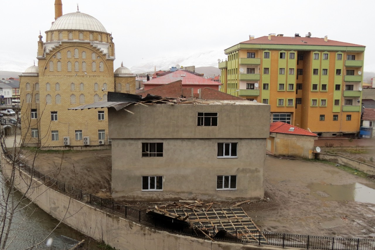 Kelkit’te Rüzgar Çatıları Uçurdu 1