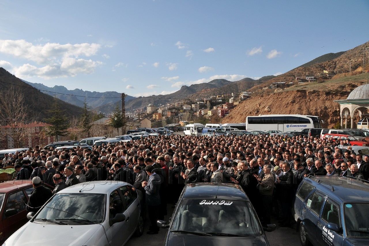 Eski Vekilin Abla Acısı 3