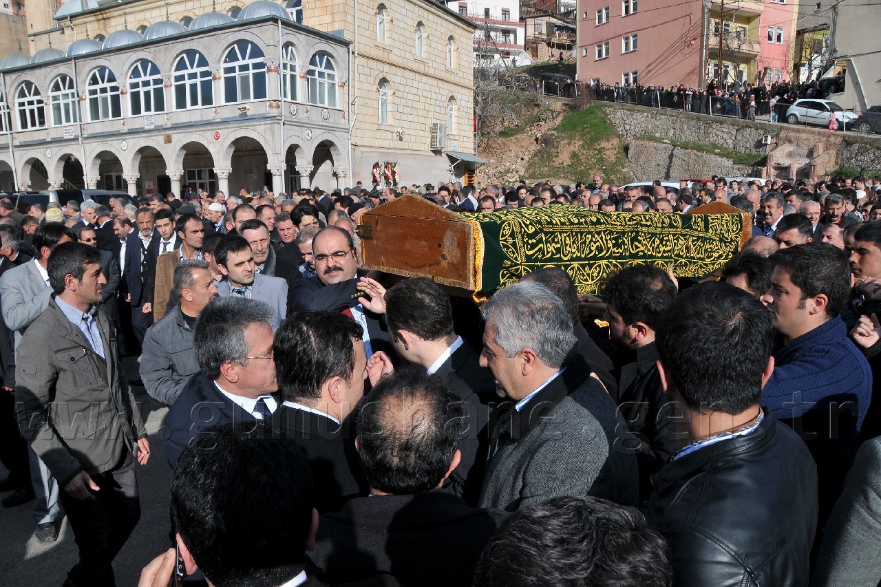 Eski Vekilin Abla Acısı 4