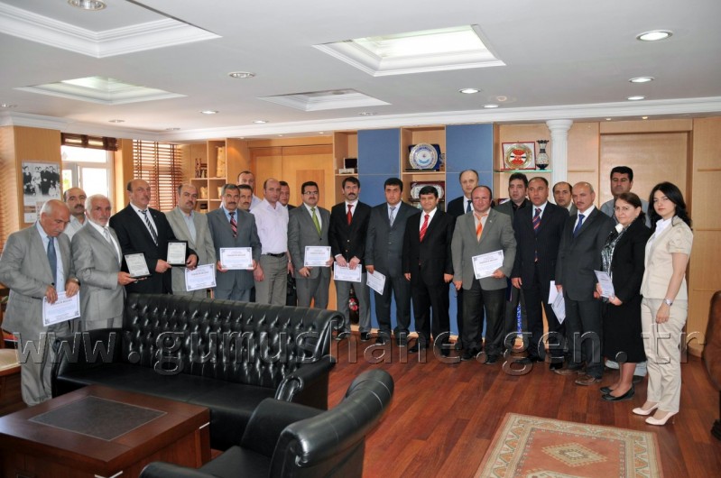 Gümüşhane'de Çevre Gönüllülerine Plaket Verildi 7