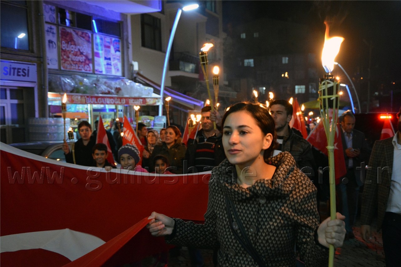 CHP'den Meşaleli 29 Ekim Yürüyüşü 3
