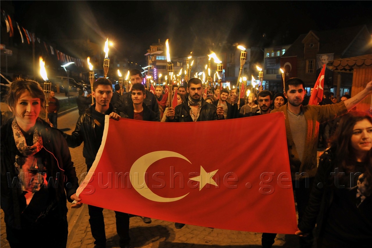 CHP'den Meşaleli Cumhuriyet Bayramı Kutlaması 3