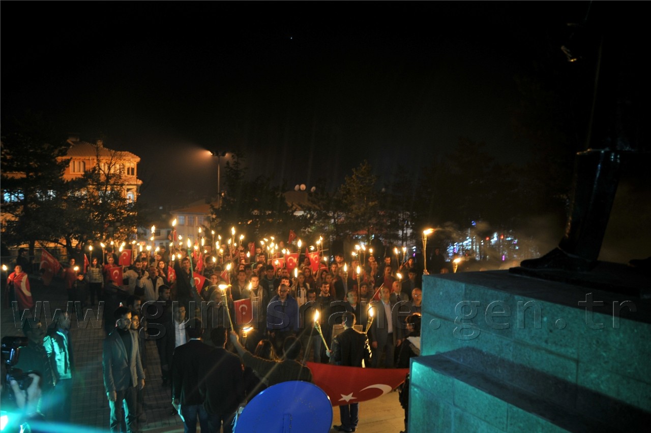 CHP'den Meşaleli Cumhuriyet Bayramı Kutlaması 4