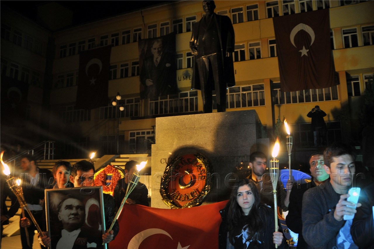 CHP'den Meşaleli Cumhuriyet Bayramı Kutlaması 5