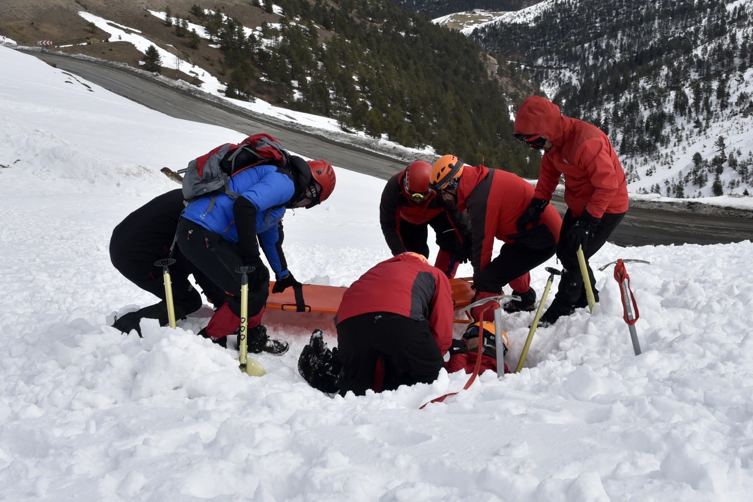 Zigana Dağında 100 personelle çığ tatbikatı 45