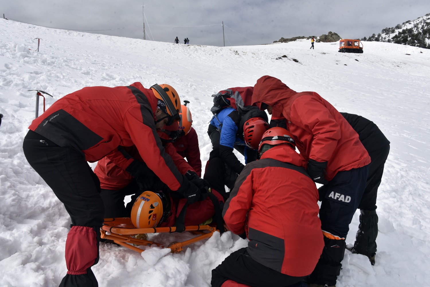 Zigana Dağında 100 personelle çığ tatbikatı 29