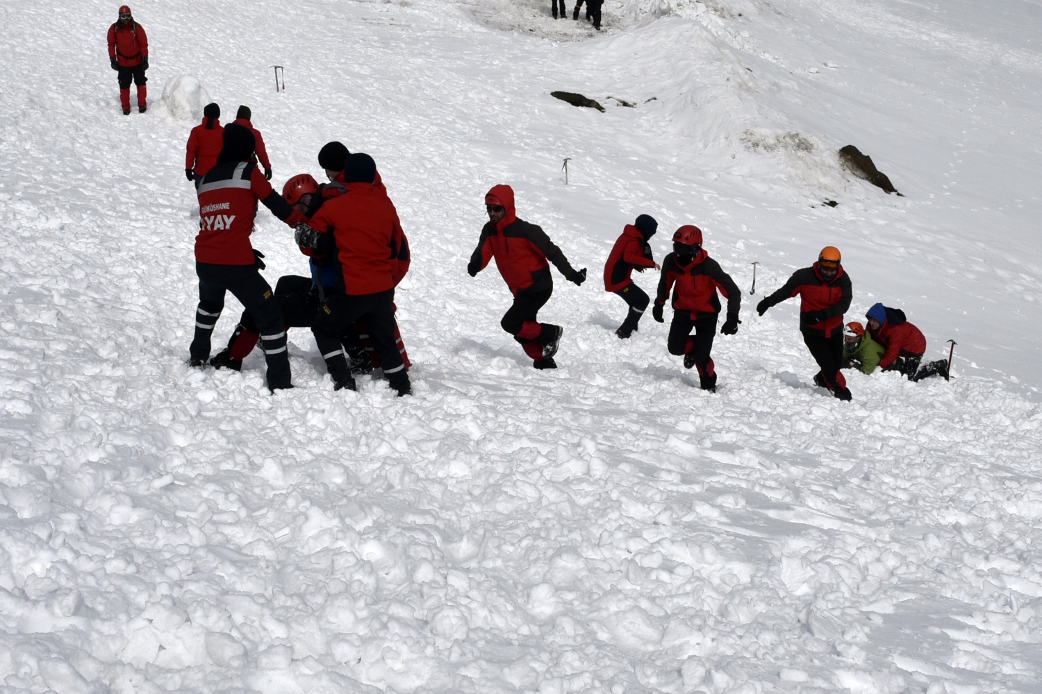 Zigana Dağında 100 personelle çığ tatbikatı 61