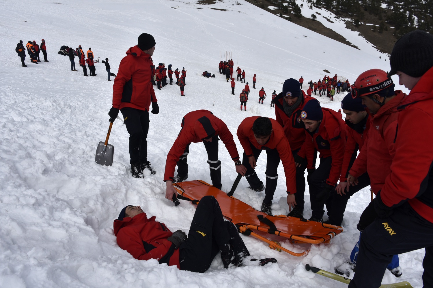 Zigana Dağında 100 personelle çığ tatbikatı 54