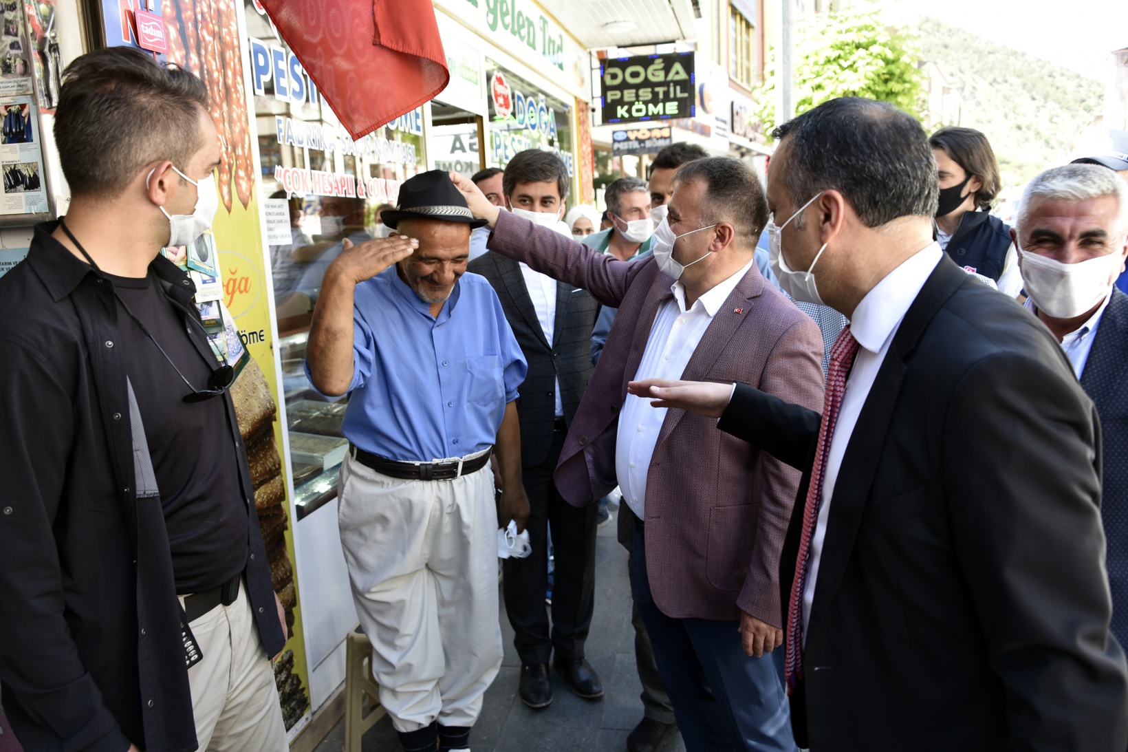 Gümüşhane’de geniş kapsamlı koronavirüs denetimi yapıldı 37