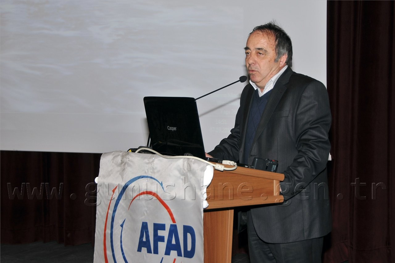 Gümüşhane'de Deprem Konferansı 32