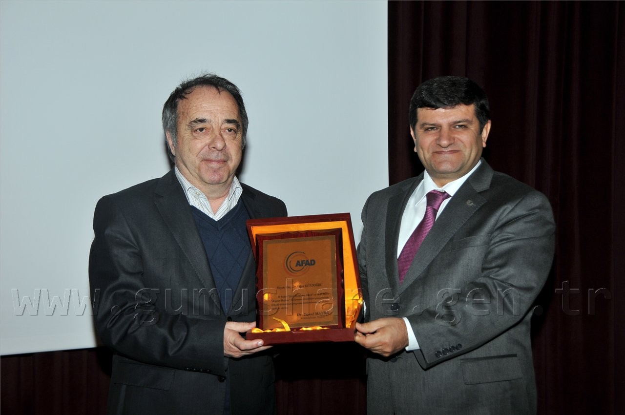 Gümüşhane'de Deprem Konferansı 13