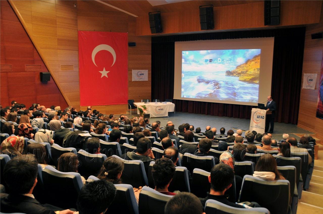 Gümüşhane'de Deprem Konferansı 3