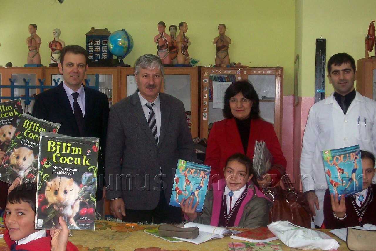 Öğrencilere TÜBİTAK ve TSE Dergileri Dağıtıldı 22