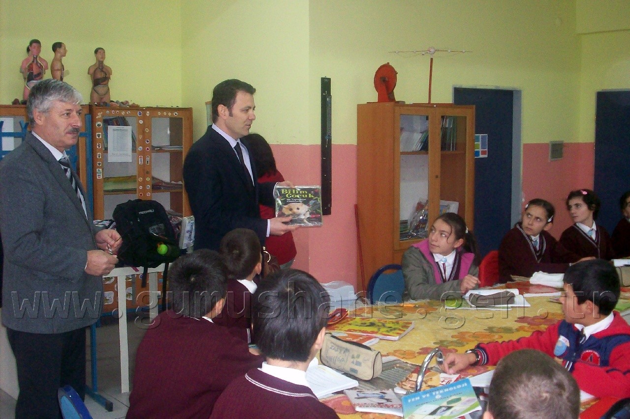 Öğrencilere TÜBİTAK ve TSE Dergileri Dağıtıldı 25